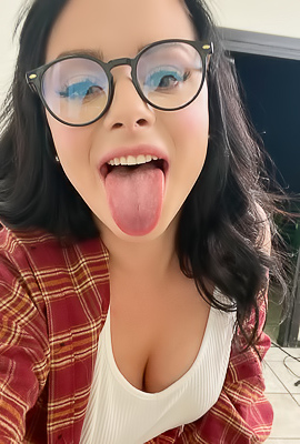 Macey Jade Returns To Her Date Covered In The Cum